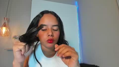 Snapshot of roxy_stone1 chatting on 10, 6, 2026 roxy_stone1 online show from 10, 6, 2026