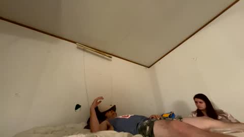 Snapshot of roxybcali chatting on 2, 10, 2025 Roxy and Brock online show from 2, 10, 2025