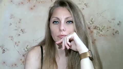 roxyfox18x01 online show from 6, 5, 2026