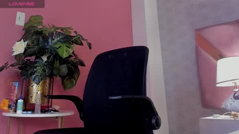 RoxyReignn online show from 28, 9, 2025