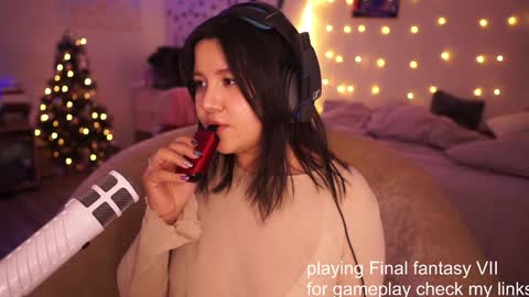 Snapshot of roxysuh chatting on 2, 2, 2025 roxysuh online show from 2, 2, 2025