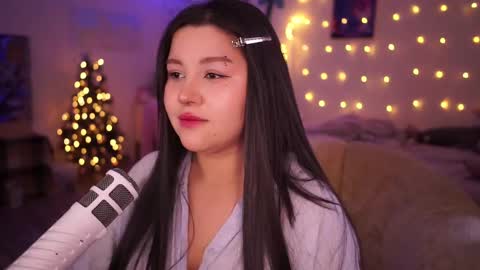 Snapshot of roxysuh chatting on 8, 3, 2025 roxysuh online show from 8, 3, 2025