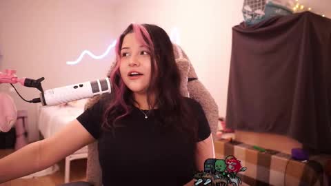 Snapshot of roxysuh chatting on 27, 9, 2025 roxysuh online show from 27, 9, 2025