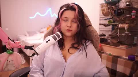 Snapshot of roxysuh chatting on 29, 9, 2025 roxysuh online show from 29, 9, 2025