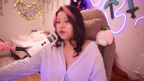 Snapshot of roxysuh chatting on 10, 10, 2025 roxysuh online show from 10, 10, 2025