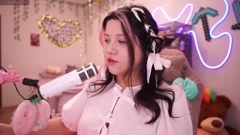 Snapshot of roxysuh chatting on 17, 11, 2025 roxysuh online show from 17, 11, 2025