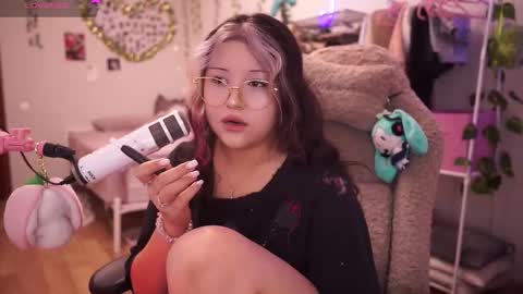 Snapshot of roxysuh chatting on 2, 12, 2025 roxysuh online show from 2, 12, 2025