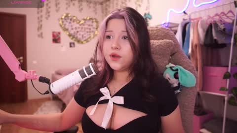 Snapshot of roxysuh chatting on 5, 12, 2025 roxysuh online show from 5, 12, 2025