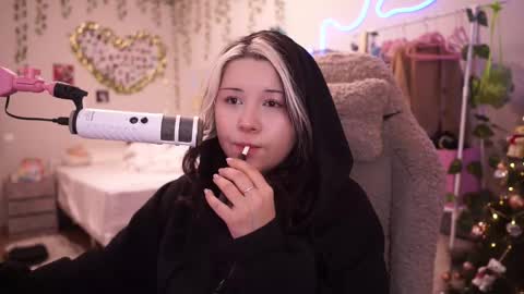 Snapshot of roxysuh chatting on 16, 1, 2026 roxysuh online show from 16, 1, 2026