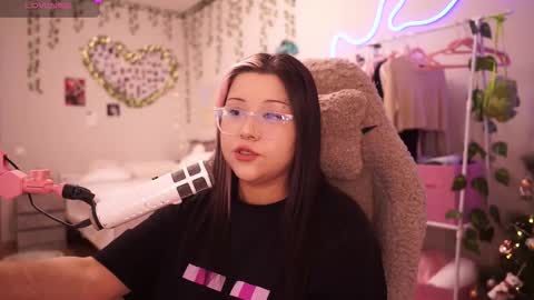 Snapshot of roxysuh chatting on 5, 2, 2026 roxysuh online show from 5, 2, 2026