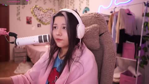 Snapshot of roxysuh chatting on 2, 3, 2026 roxysuh online show from 2, 3, 2026