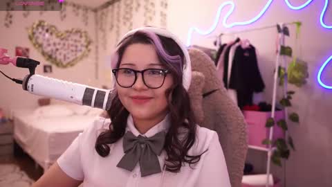 Snapshot of roxysuh chatting on 9, 3, 2026 roxysuh online show from 9, 3, 2026