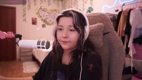 Snapshot of roxysuh chatting on 16, 3, 2026 roxysuh online show from 16, 3, 2026