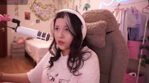 Snapshot of roxysuh chatting on 19, 3, 2026 roxysuh online show from 19, 3, 2026