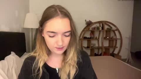 Snapshot of roxysweetdream chatting on 14, 5, 2026 Roxy online show from 14, 5, 2026