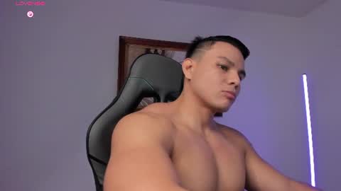 Snapshot of roy__constance chatting on 1, 7, 2026 Roy Constance online show from 1, 7, 2026
