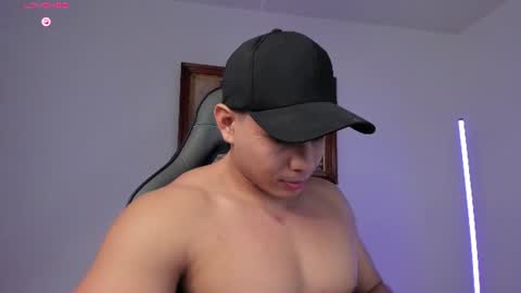 Snapshot of roy__constance chatting on 2, 7, 2026 Roy Constance online show from 2, 7, 2026