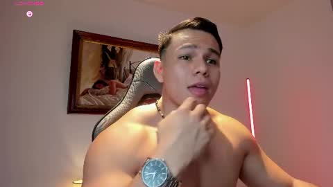 Snapshot of roy__constance chatting on 26, 7, 2026 Roy Constance online show from 26, 7, 2026