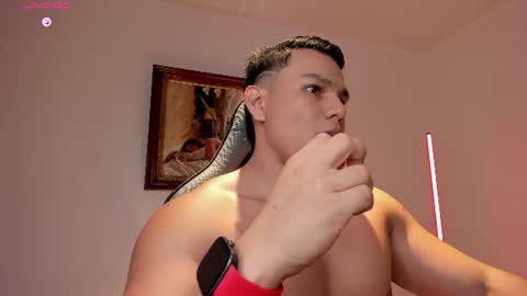 Snapshot of roy__constance chatting on 8, 8, 2026 Roy Constance online show from 8, 8, 2026