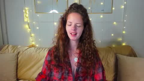 Snapshot of rubyattwood chatting on 5, 10, 2025 rubyattwood online show from 5, 10, 2025