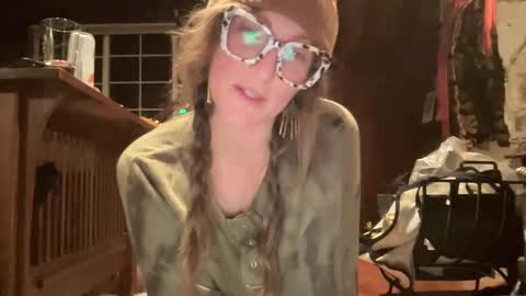 Snapshot of rubywavesback chatting on 17, 12, 2025 rubywavesback online show from 17, 12, 2025