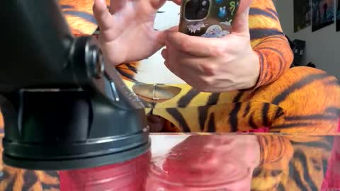 andy leyfield online show from 26, 10, 2025