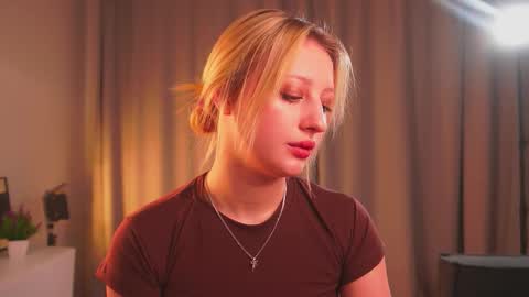 Mila online show from 11, 10, 2025