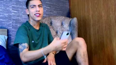  R U S S E L L  online show from 5, 2, 2025