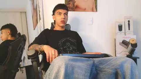  R U S S E L L  online show from 2, 3, 2026