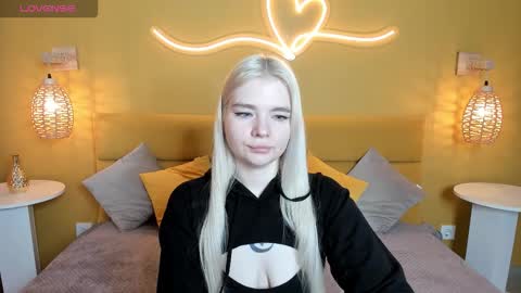 ruthbryant online show from 14, 9, 2025