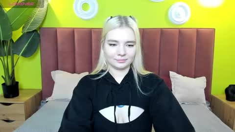 ruthbryant online show from 20, 10, 2025