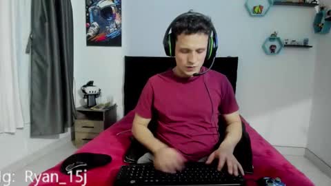 Snapshot of ryan15_ chatting on 10, 9, 2025 Ryan 15 online show from 10, 9, 2025