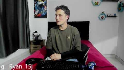 Snapshot of ryan15_ chatting on 13, 9, 2025 Ryan 15 online show from 13, 9, 2025