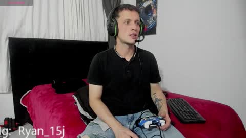 Snapshot of ryan15_ chatting on 2, 10, 2025 Ryan 15 online show from 2, 10, 2025