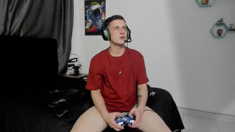 Snapshot of ryan15_ chatting on 4, 11, 2025 Ryan 15 online show from 4, 11, 2025