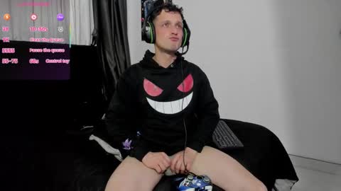 Snapshot of ryan15_ chatting on 5, 11, 2025 Ryan 15 online show from 5, 11, 2025