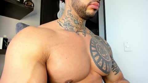 Snapshot of ryanjhonston chatting on 5, 12, 2025 Ryan online show from 5, 12, 2025