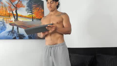 ryanwhite3 online show from 7, 11, 2025