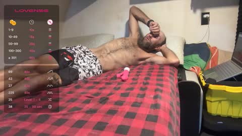 Snapshot of rytracey2024 chatting on 12, 9, 2025 RyTracey2024 online show from 12, 9, 2025