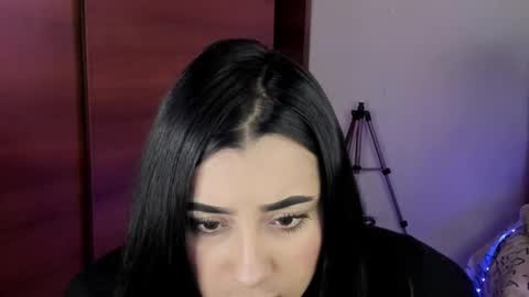 S H A R O N model independient online show from 6, 3, 2025