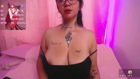 Snapshot of saalomee_1 chatting on 12, 12, 2024 saalomee 1 online show from 12, 12, 2024