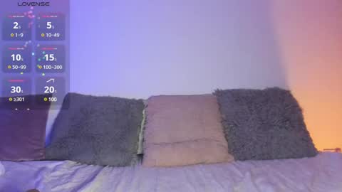 SARA WILSON online show from 27, 12, 2024