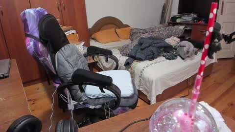 1141323  my Lord Mister Max   moms treasure online show from 12, 1, 2025