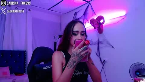Snapshot of sabriina_fox999 chatting on 16, 12, 2025 sabrina fox online show from 16, 12, 2025