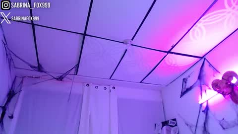 Snapshot of sabriina_fox999 chatting on 18, 12, 2025 sabrina fox online show from 18, 12, 2025