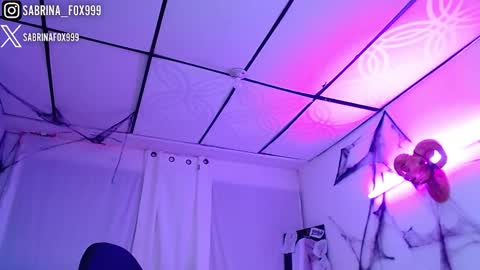 Snapshot of sabriina_fox999 chatting on 20, 12, 2025 sabrina fox online show from 20, 12, 2025