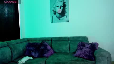 Snapshot of sabrina_lopez1 chatting on 6, 12, 2024 sabrina_lopez1 online show from 6, 12, 2024