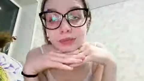 Sabrina online show from 28, 4, 2026