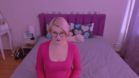 Sabrina MacMarren online show from 15, 2, 2026