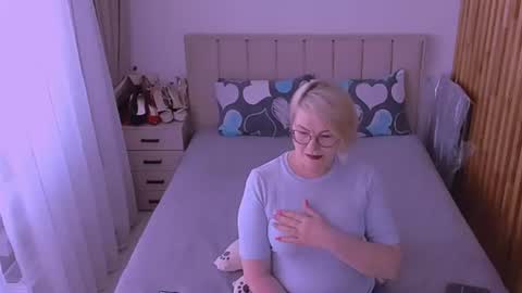 Sabrina MacMarren online show from 22, 6, 2026